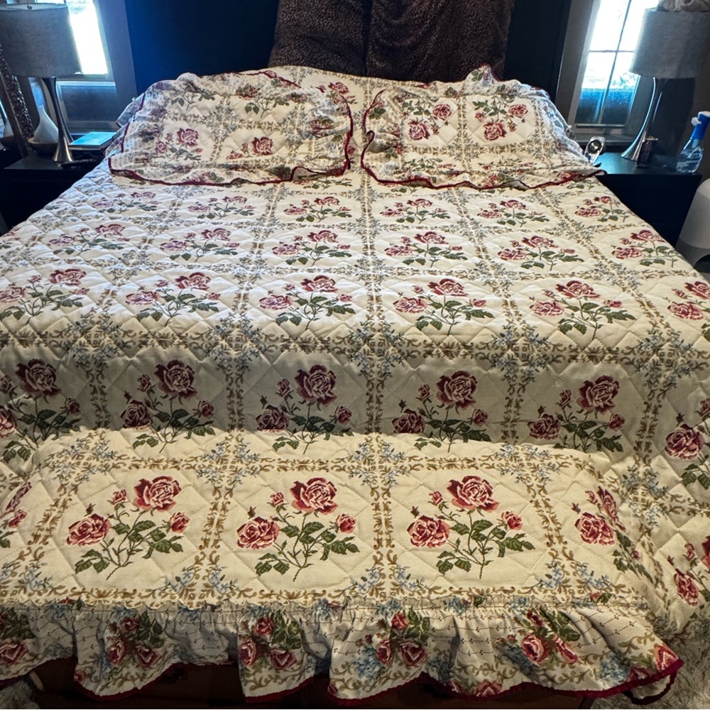 Vintage Rex Fashions Quilted Bedspread Full Size Roses Shams Cottage Country